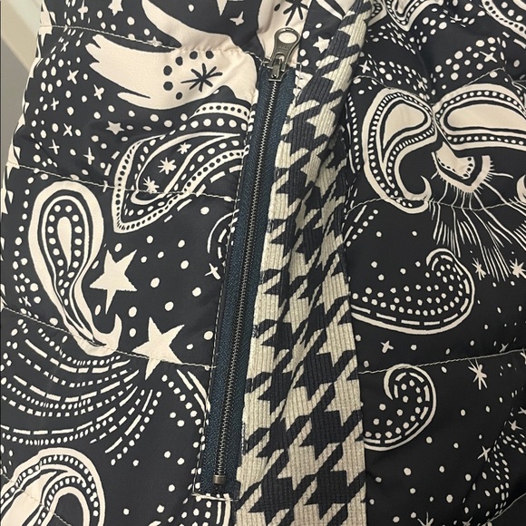 New Johnny Was Black and White Reversible Vest - Picture 7 of 12